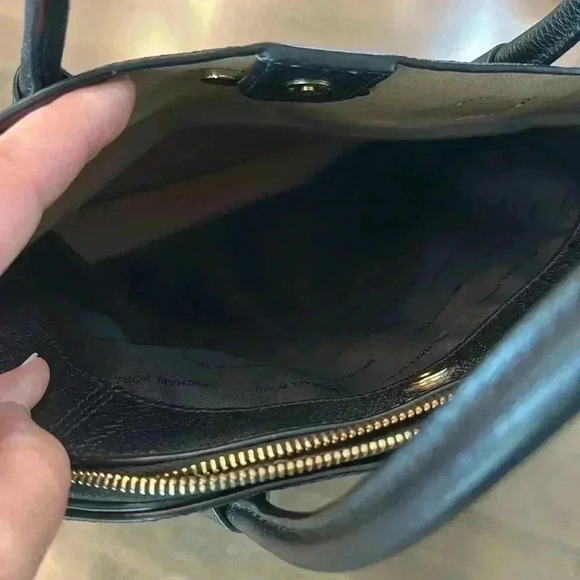 Michael Kors Black Leather Women's Bag - Picture 6 of 9